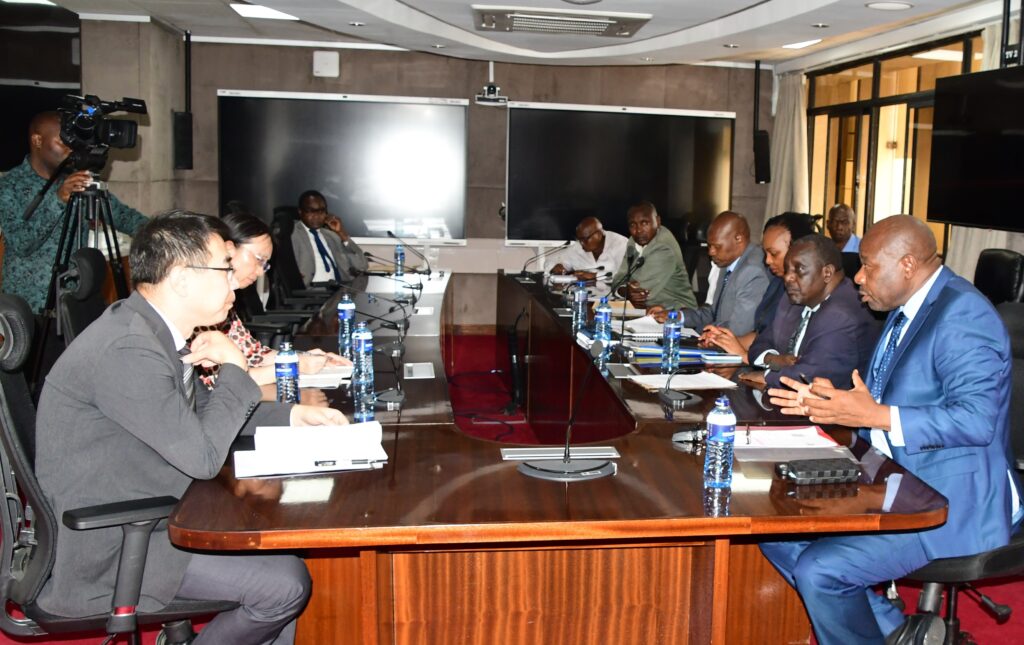 Kenya Broadcasting Corporation (KBC) ‘s Managing Director Agnes Kalekye (left) Director, Directorate of Information, Joseph Kipkoech (center) and Principal Secretary State Department of Broadcasting and Technology Prof. Edward Kisiangani looks on during the a consultative meeting between the Kenya News Agency (KNA), Kenya Broadcasting Corporation (KBC) and China’s Xinhua News Agency at Telposta Towers, Nairobi on 19th March 2025. Photo by Norah Bochere/KNA.